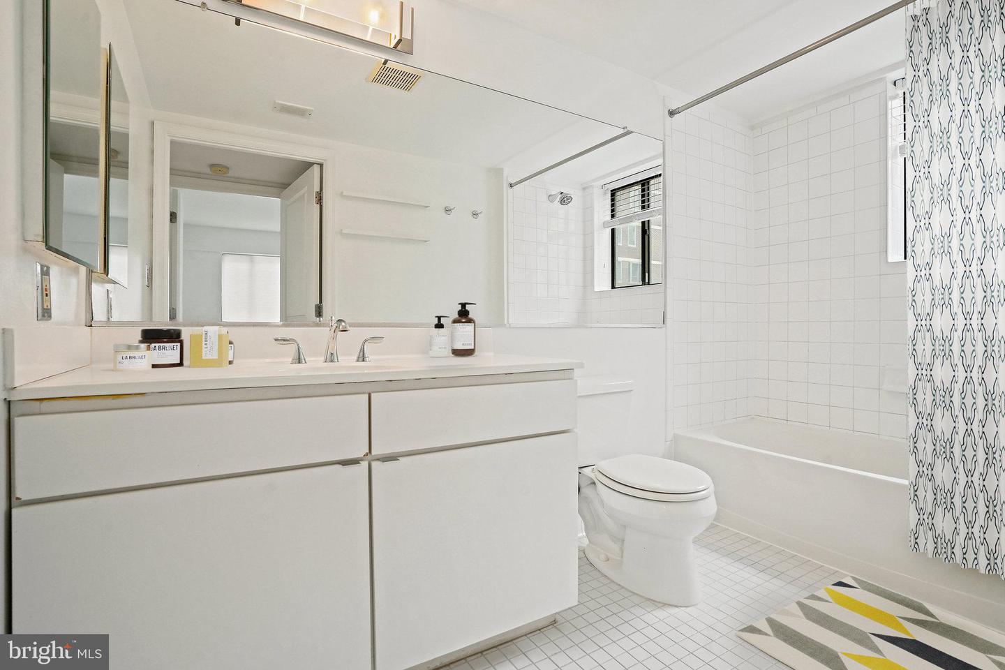 1225 13TH ST NW #306, WASHINGTON, District Of Columbia 20005, 1 Bedroom Bedrooms, ,1 BathroomBathrooms,Residential,For sale,1225 13TH ST NW #306,DCDC2191194 MLS # DCDC2191194