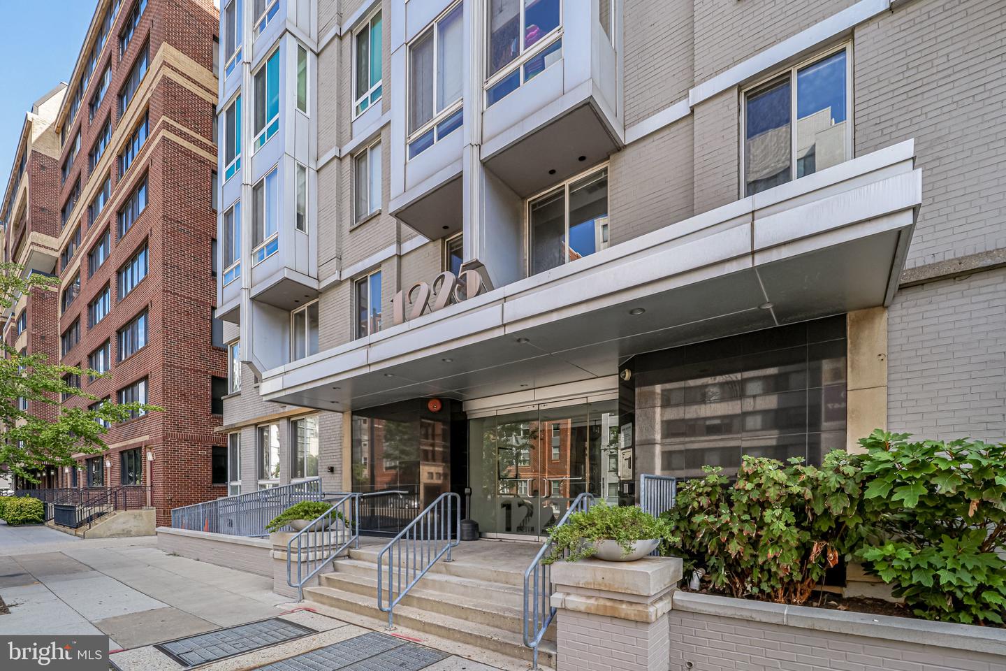 1225 13TH ST NW #306, WASHINGTON, District Of Columbia 20005, 1 Bedroom Bedrooms, ,1 BathroomBathrooms,Residential,For sale,1225 13TH ST NW #306,DCDC2191194 MLS # DCDC2191194