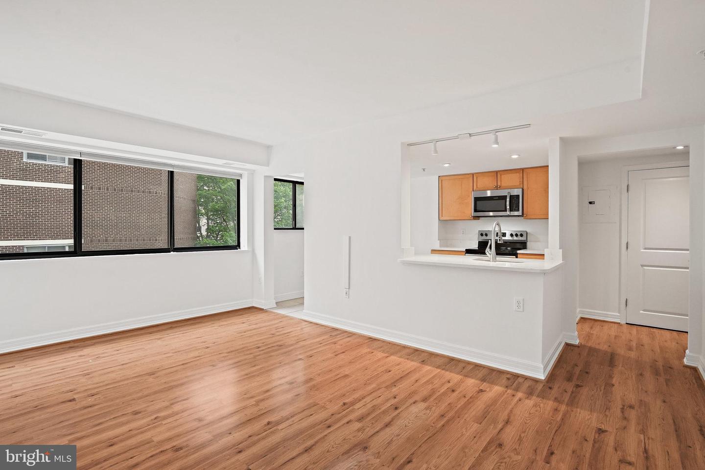 1225 13TH ST NW #306, WASHINGTON, District Of Columbia 20005, 1 Bedroom Bedrooms, ,1 BathroomBathrooms,Residential,For sale,1225 13TH ST NW #306,DCDC2191194 MLS # DCDC2191194