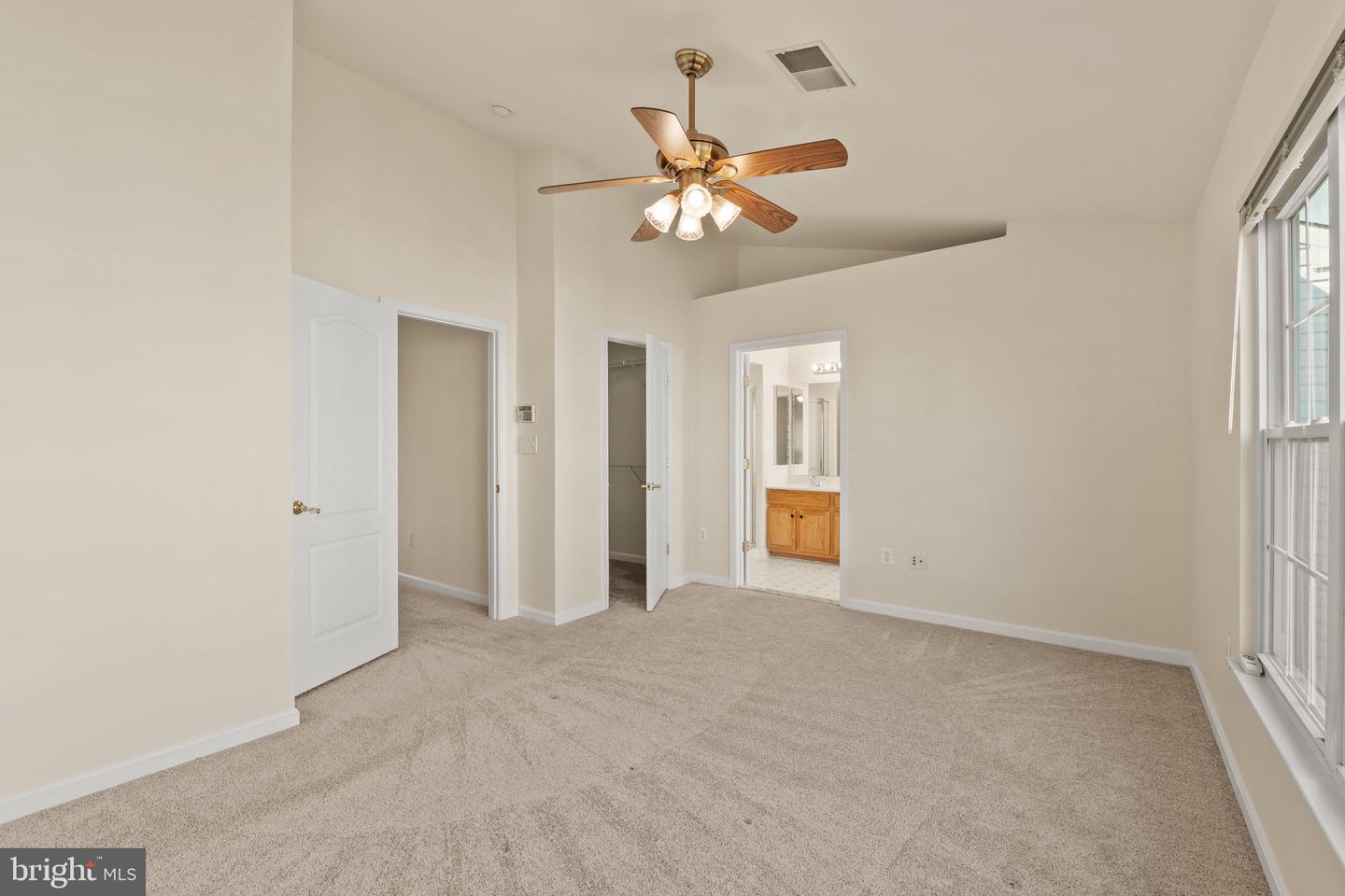 13604 RED SQUIRREL WAY, HERNDON, Virginia 20171, 3 Bedrooms Bedrooms, ,2 BathroomsBathrooms,Residential,For sale,13604 RED SQUIRREL WAY,VAFX2229882 MLS # VAFX2229882