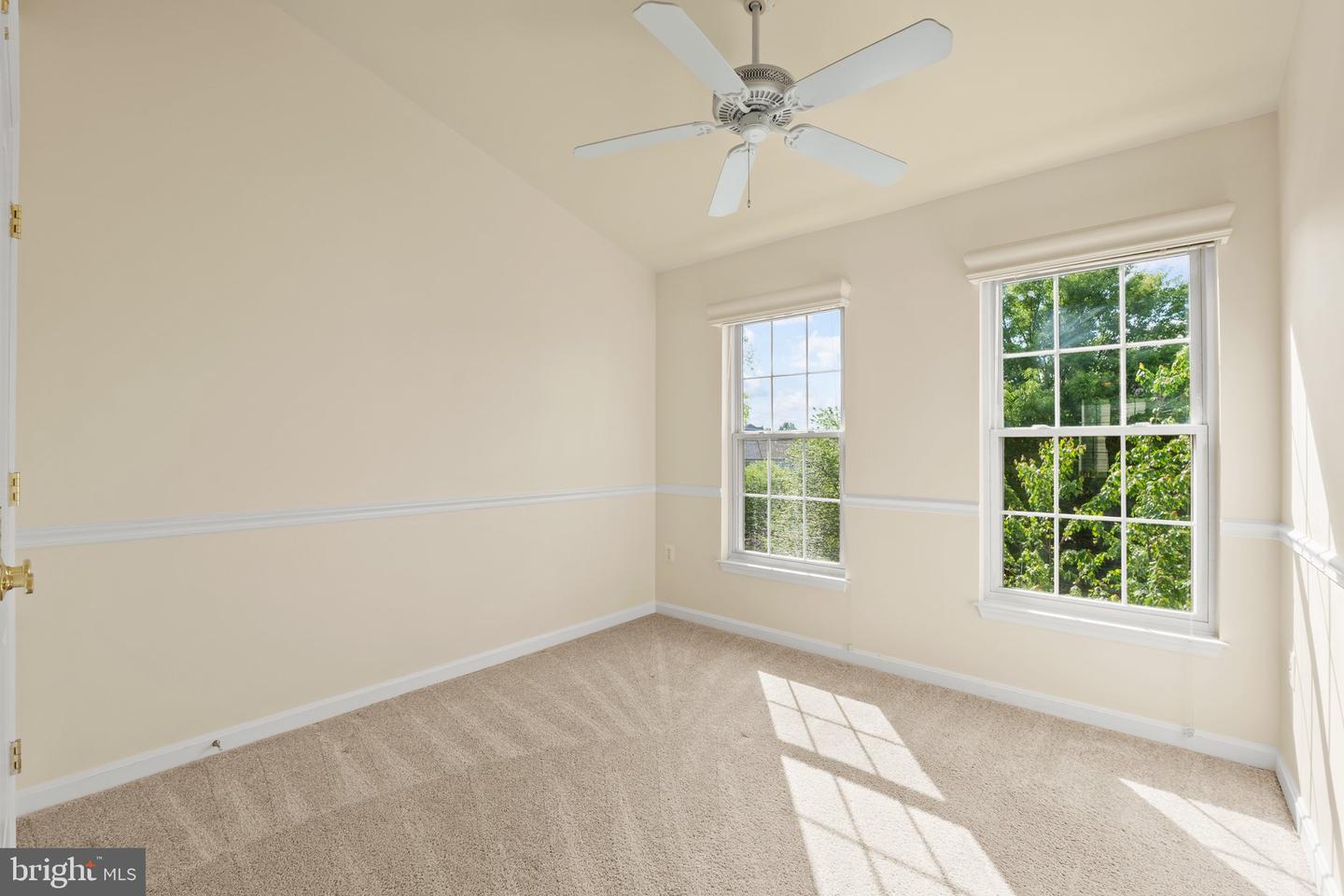 13604 RED SQUIRREL WAY, HERNDON, Virginia 20171, 3 Bedrooms Bedrooms, ,2 BathroomsBathrooms,Residential,For sale,13604 RED SQUIRREL WAY,VAFX2229882 MLS # VAFX2229882