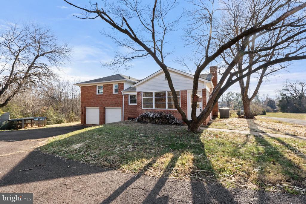 515 RADIO LANE, CULPEPER, Virginia 22701, 4 Bedrooms Bedrooms, ,1 BathroomBathrooms,Residential,515 RADIO LANE,VACU2009504 MLS # VACU2009504