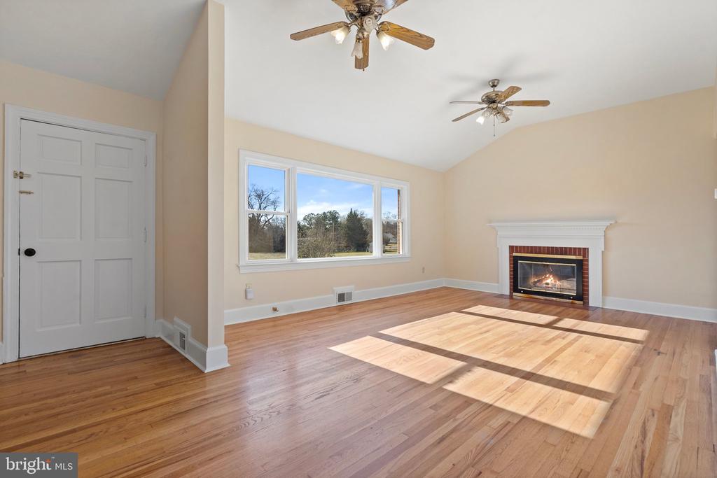 515 RADIO LANE, CULPEPER, Virginia 22701, 4 Bedrooms Bedrooms, ,1 BathroomBathrooms,Residential,515 RADIO LANE,VACU2009504 MLS # VACU2009504