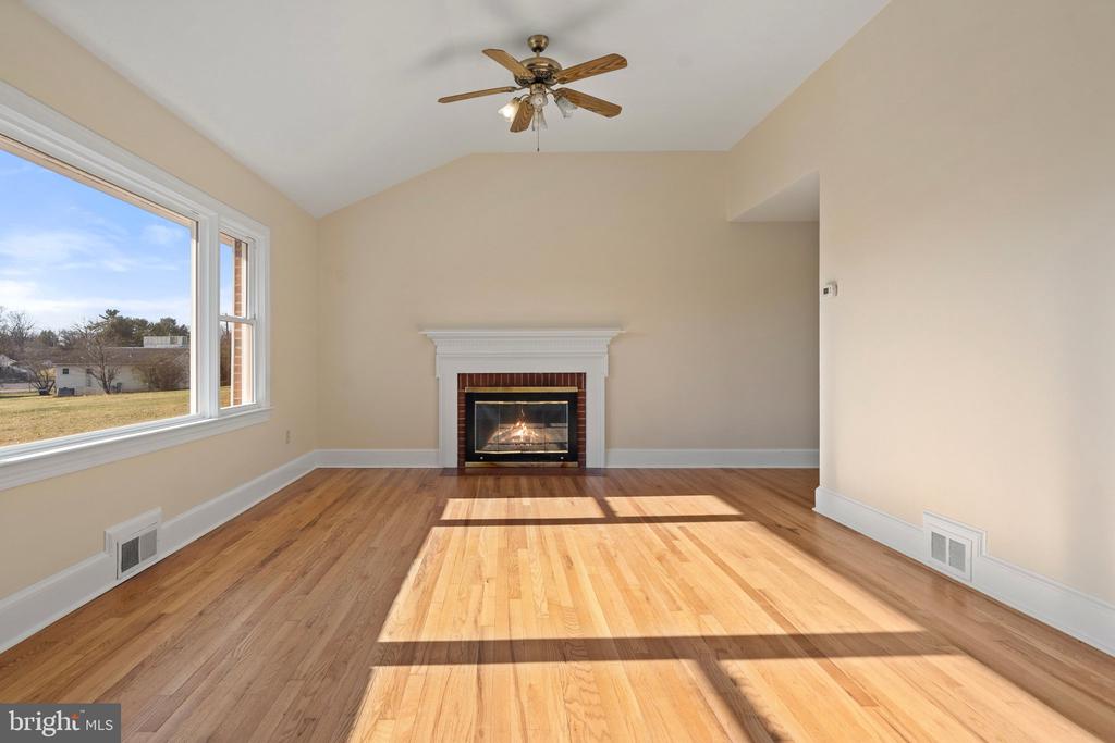 515 RADIO LANE, CULPEPER, Virginia 22701, 4 Bedrooms Bedrooms, ,1 BathroomBathrooms,Residential,515 RADIO LANE,VACU2009504 MLS # VACU2009504