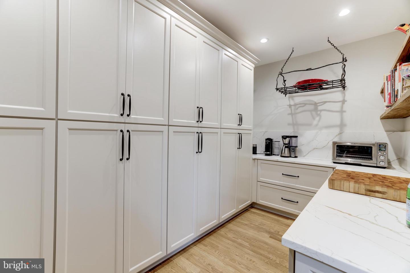 18969 PEALE LN, LEESBURG, Virginia 20175, 5 Bedrooms Bedrooms, ,4 BathroomsBathrooms,Residential,For sale,18969 PEALE LN,VALO2092038 MLS # VALO2092038