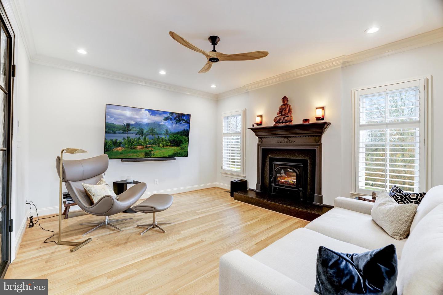 18969 PEALE LN, LEESBURG, Virginia 20175, 5 Bedrooms Bedrooms, ,4 BathroomsBathrooms,Residential,For sale,18969 PEALE LN,VALO2092038 MLS # VALO2092038