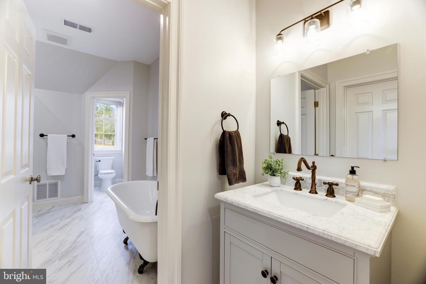 18969 PEALE LN, LEESBURG, Virginia 20175, 5 Bedrooms Bedrooms, ,4 BathroomsBathrooms,Residential,For sale,18969 PEALE LN,VALO2092038 MLS # VALO2092038