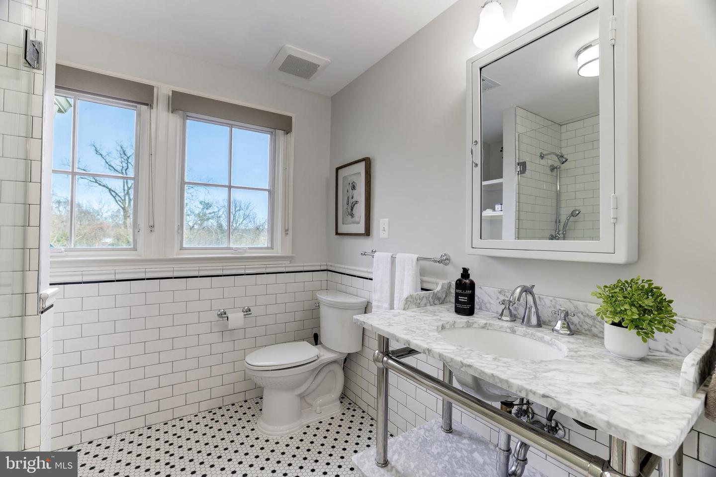 18969 PEALE LN, LEESBURG, Virginia 20175, 5 Bedrooms Bedrooms, ,4 BathroomsBathrooms,Residential,For sale,18969 PEALE LN,VALO2092038 MLS # VALO2092038