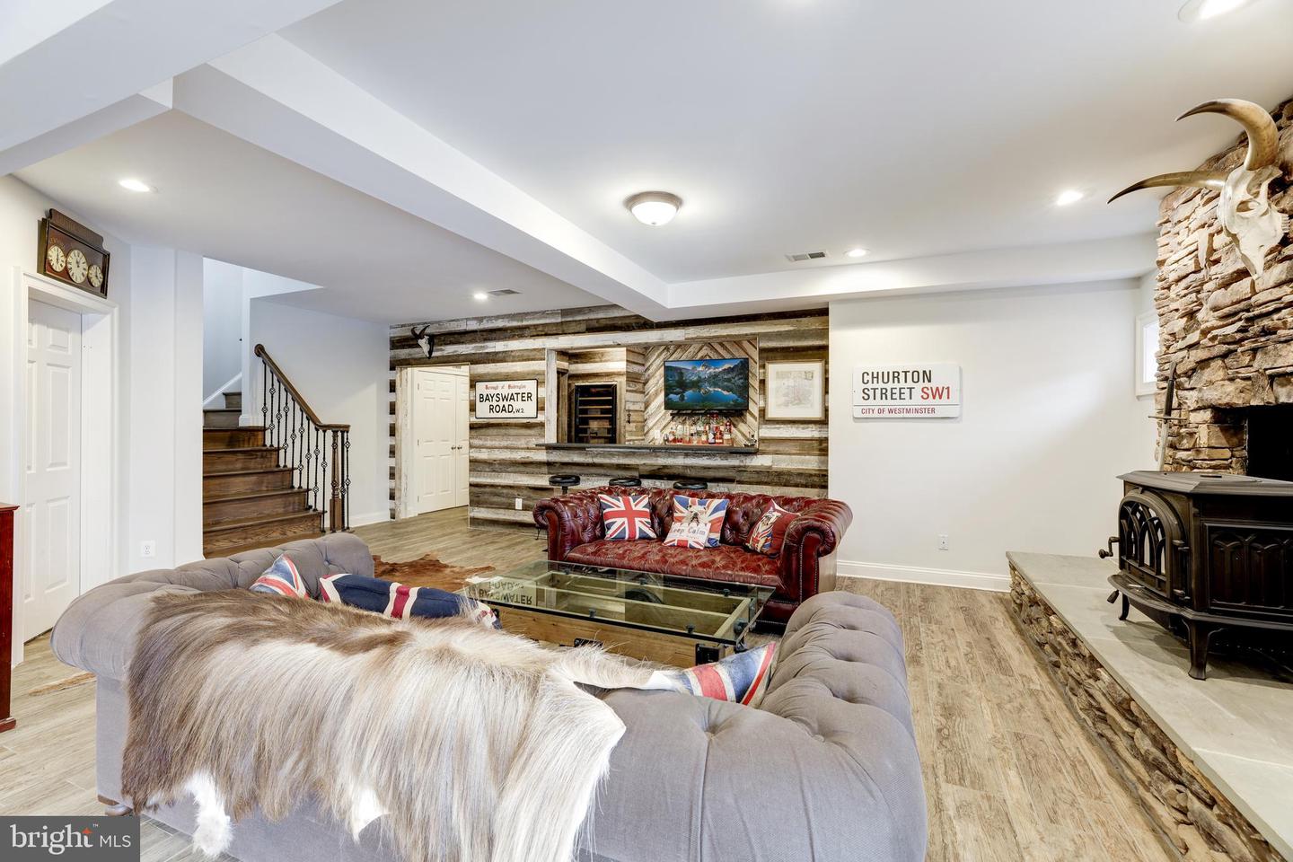 18969 PEALE LN, LEESBURG, Virginia 20175, 5 Bedrooms Bedrooms, ,4 BathroomsBathrooms,Residential,For sale,18969 PEALE LN,VALO2092038 MLS # VALO2092038