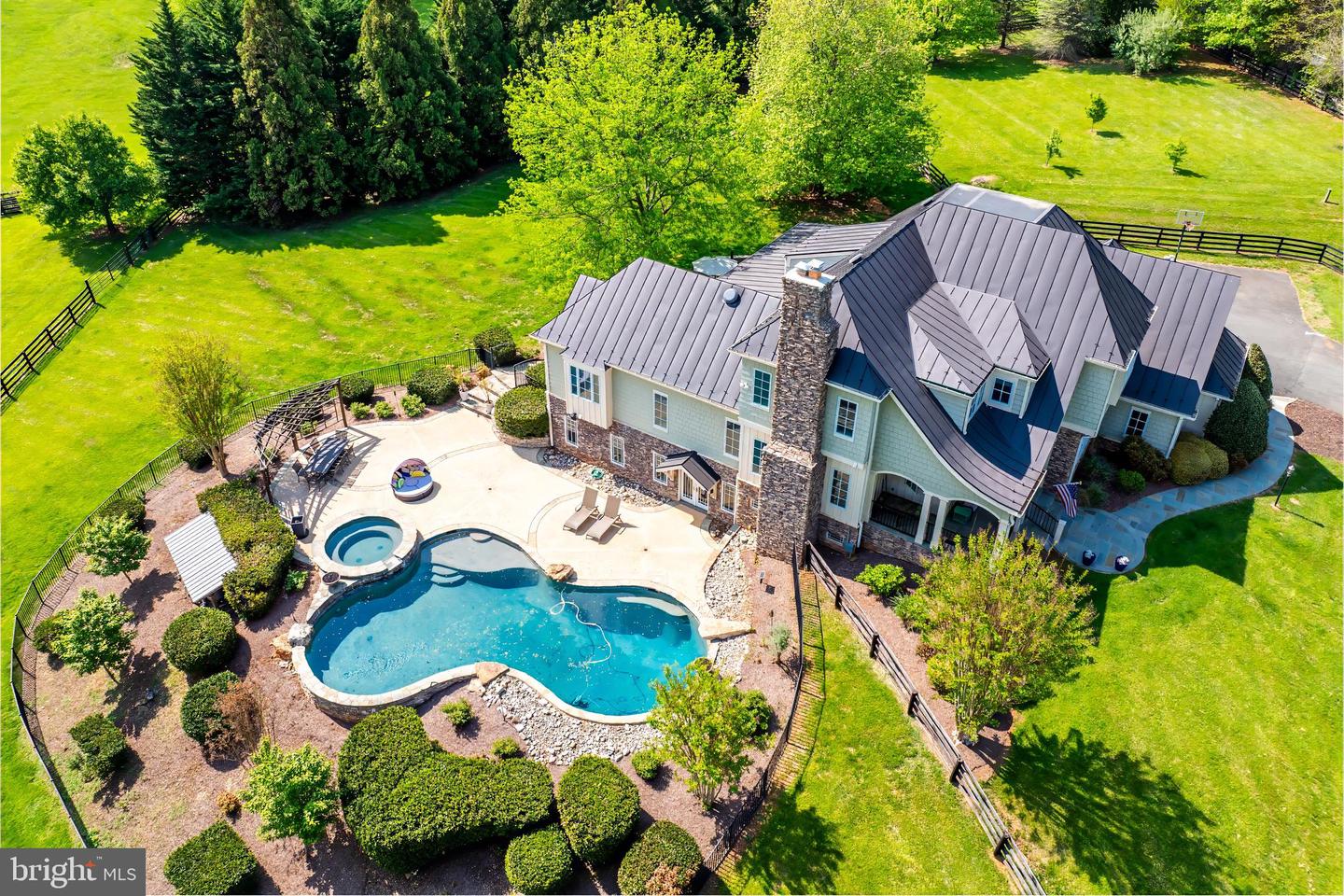 18969 PEALE LN, LEESBURG, Virginia 20175, 5 Bedrooms Bedrooms, ,4 BathroomsBathrooms,Residential,For sale,18969 PEALE LN,VALO2092038 MLS # VALO2092038