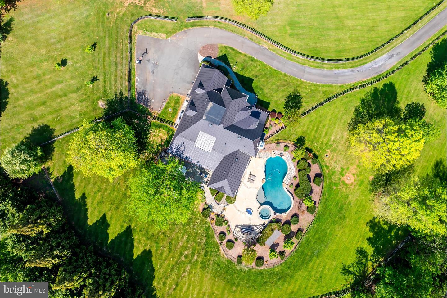 18969 PEALE LN, LEESBURG, Virginia 20175, 5 Bedrooms Bedrooms, ,4 BathroomsBathrooms,Residential,For sale,18969 PEALE LN,VALO2092038 MLS # VALO2092038
