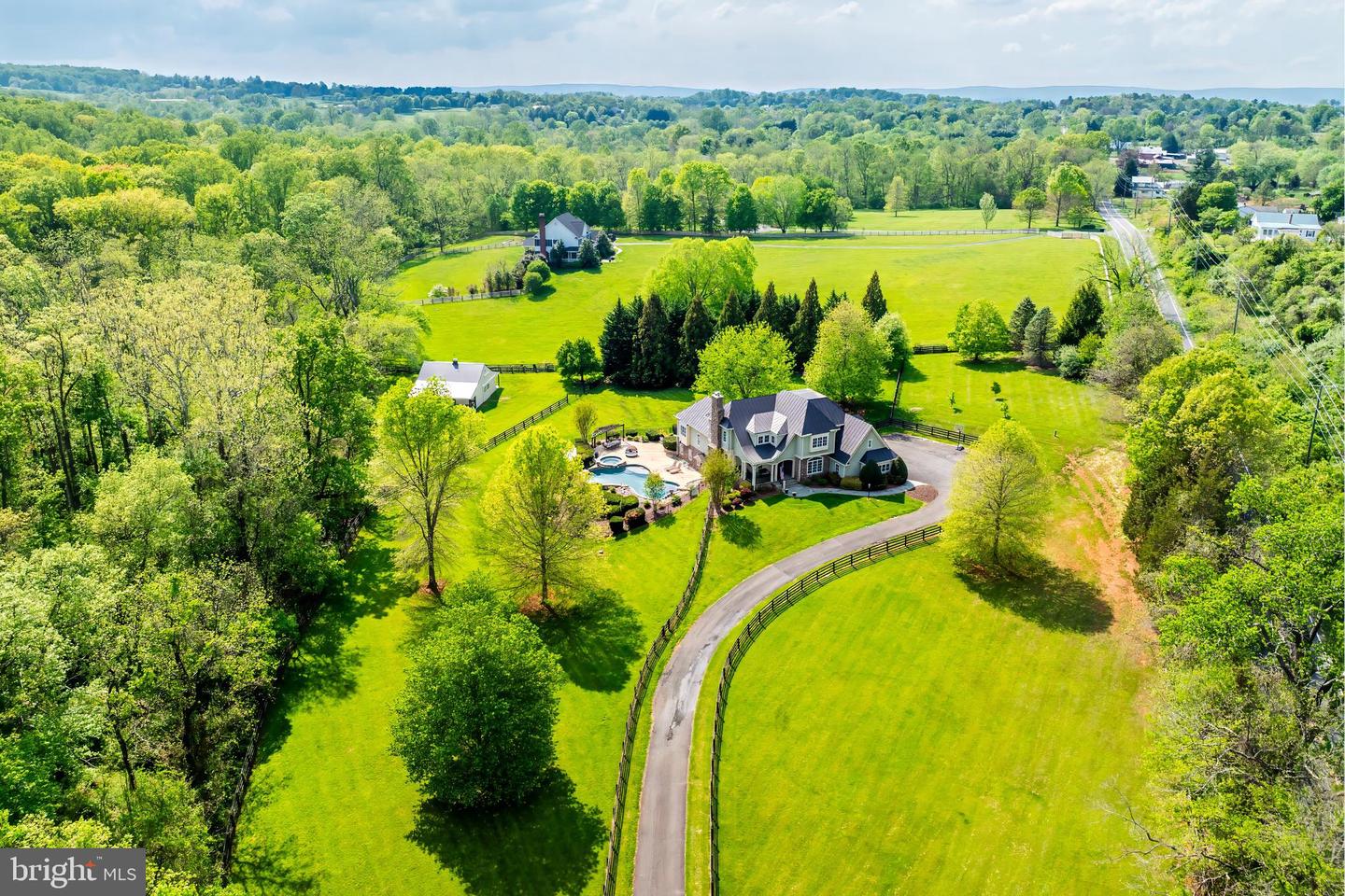 18969 PEALE LN, LEESBURG, Virginia 20175, 5 Bedrooms Bedrooms, ,4 BathroomsBathrooms,Residential,For sale,18969 PEALE LN,VALO2092038 MLS # VALO2092038