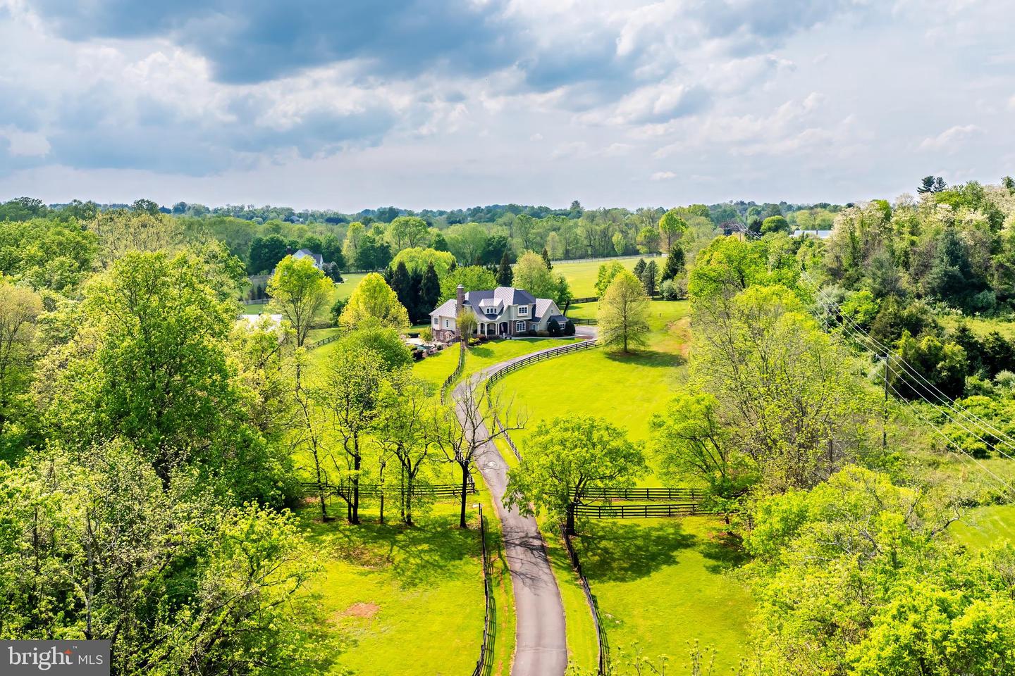 18969 PEALE LN, LEESBURG, Virginia 20175, 5 Bedrooms Bedrooms, ,4 BathroomsBathrooms,Residential,For sale,18969 PEALE LN,VALO2092038 MLS # VALO2092038