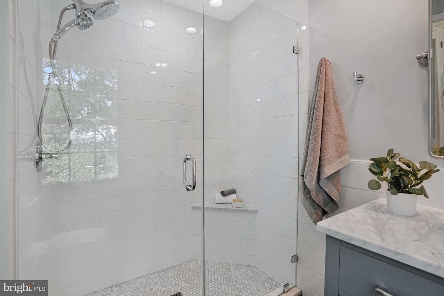 1948 N CLEVELAND ST, ARLINGTON, Virginia 22201, 2 Bedrooms Bedrooms, ,2 BathroomsBathrooms,Residential,For sale,1948 N CLEVELAND ST,VAAR2055014 MLS # VAAR2055014