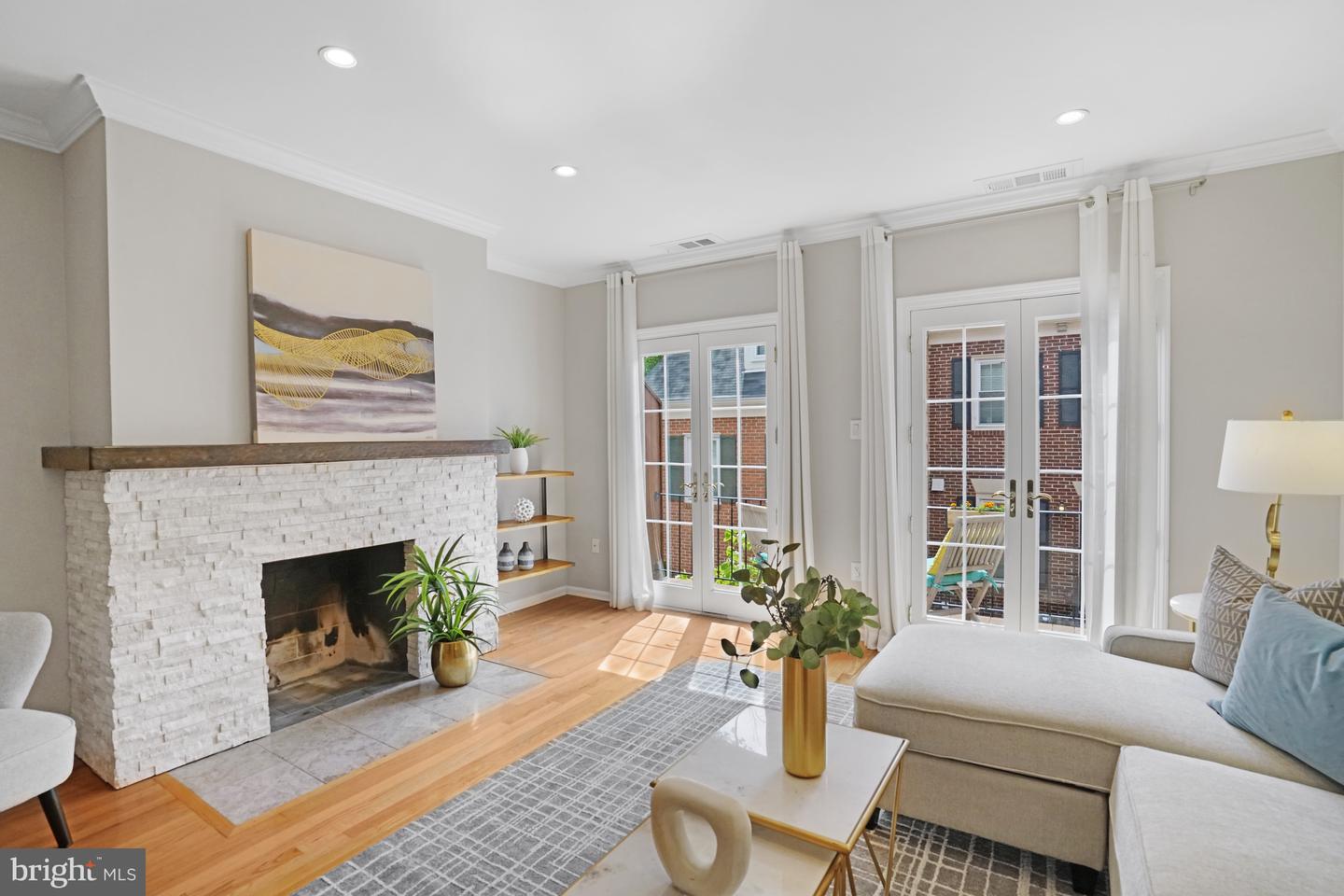 1948 N CLEVELAND ST, ARLINGTON, Virginia 22201, 2 Bedrooms Bedrooms, ,2 BathroomsBathrooms,Residential,For sale,1948 N CLEVELAND ST,VAAR2055014 MLS # VAAR2055014