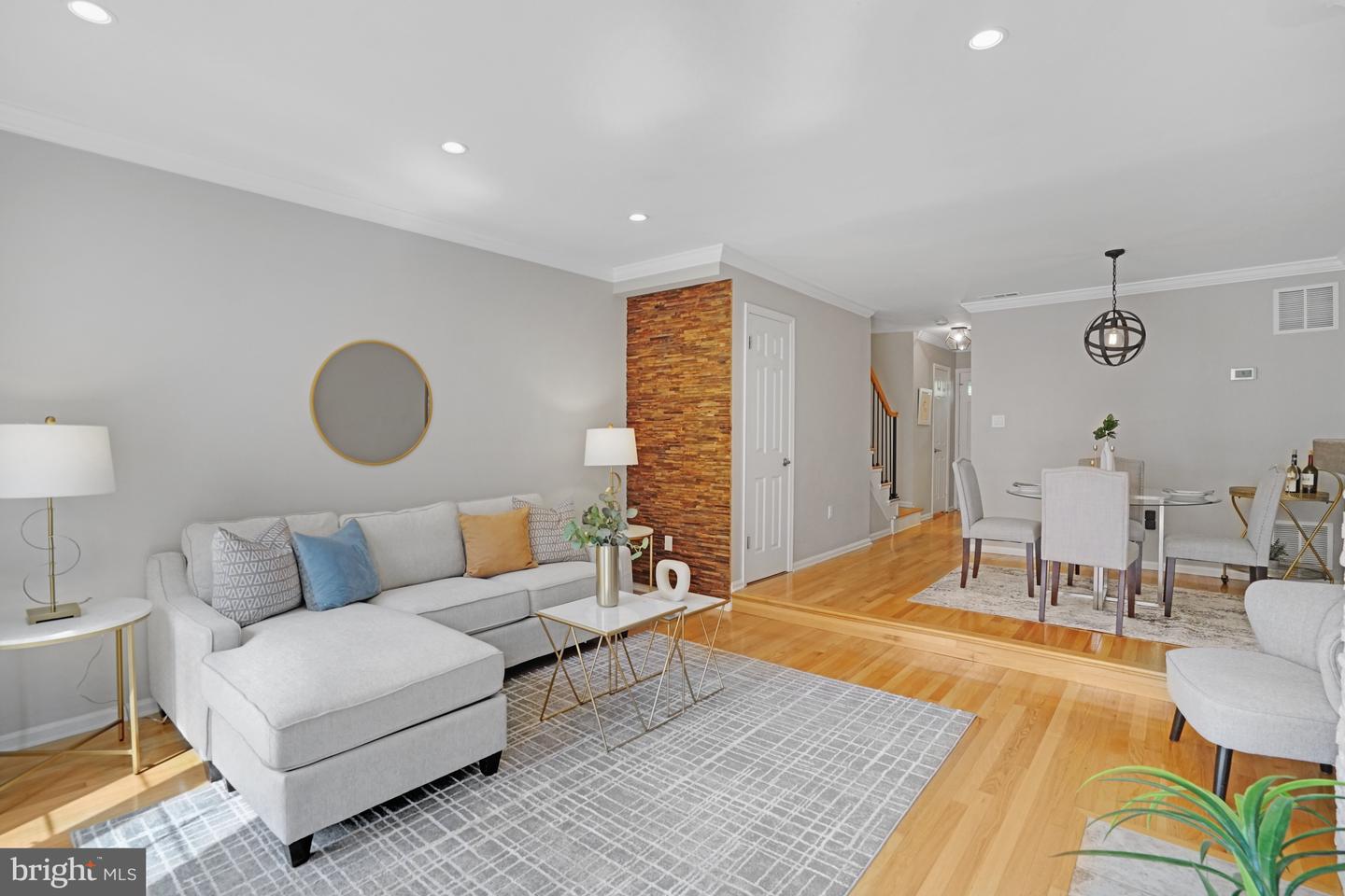 1948 N CLEVELAND ST, ARLINGTON, Virginia 22201, 2 Bedrooms Bedrooms, ,2 BathroomsBathrooms,Residential,For sale,1948 N CLEVELAND ST,VAAR2055014 MLS # VAAR2055014