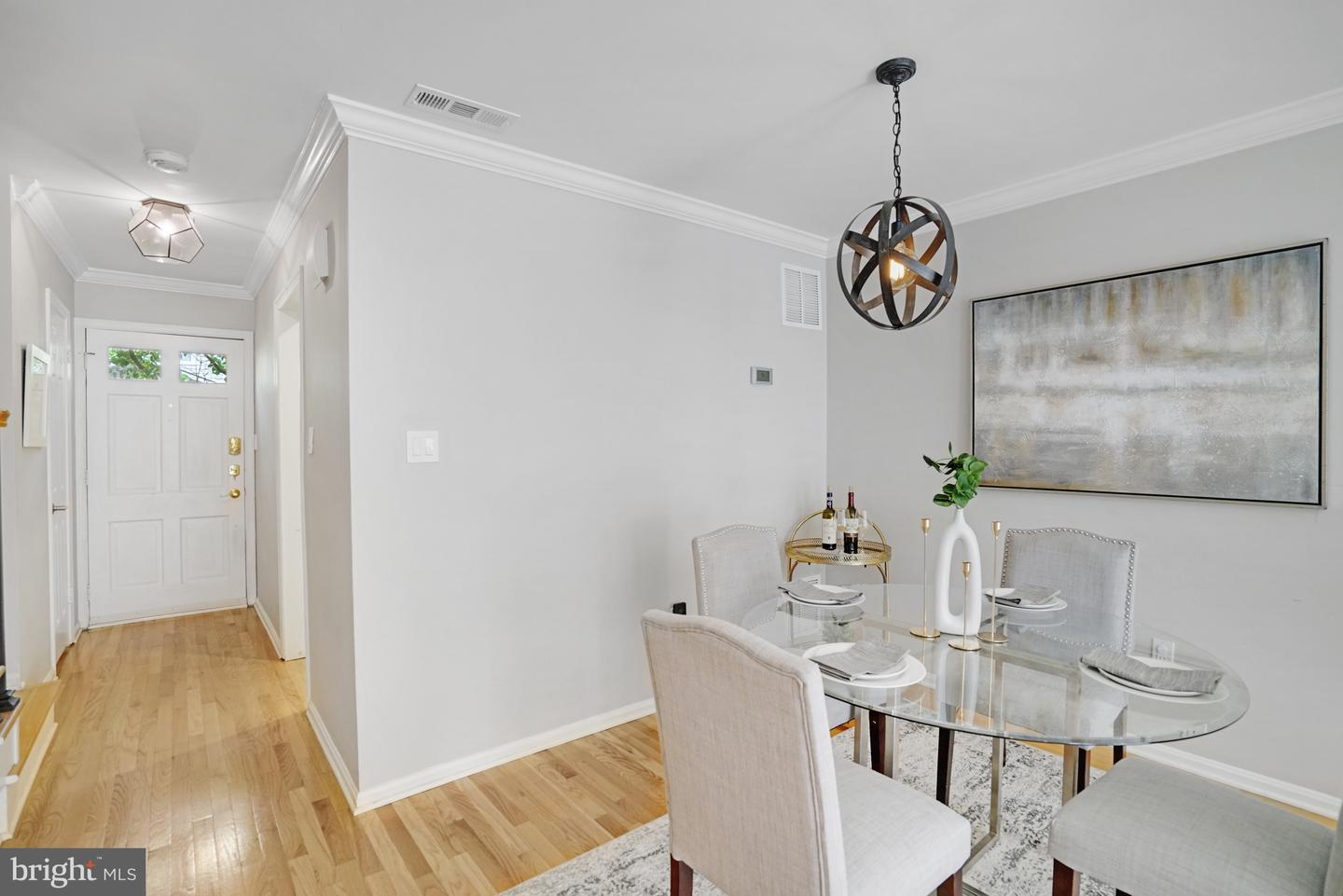 1948 N CLEVELAND ST, ARLINGTON, Virginia 22201, 2 Bedrooms Bedrooms, ,2 BathroomsBathrooms,Residential,For sale,1948 N CLEVELAND ST,VAAR2055014 MLS # VAAR2055014