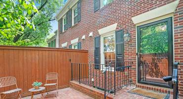 1948 N CLEVELAND ST, ARLINGTON, Virginia 22201, 2 Bedrooms Bedrooms, ,2 BathroomsBathrooms,Residential,For sale,1948 N CLEVELAND ST,VAAR2055014 MLS # VAAR2055014