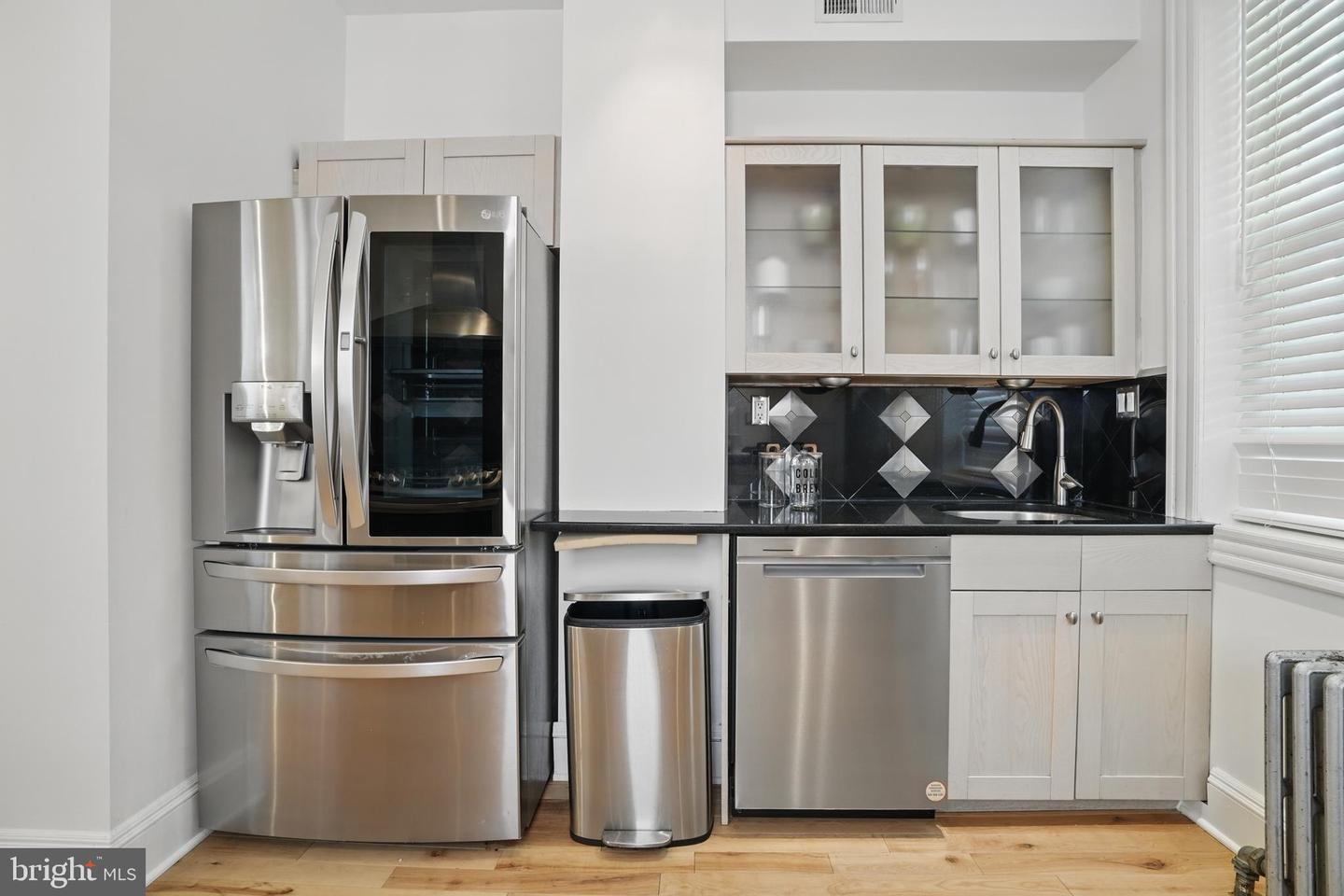136 R ST NE, WASHINGTON, District Of Columbia 20002, 3 Bedrooms Bedrooms, ,3 BathroomsBathrooms,Residential,For sale,136 R ST NE,DCDC2192938 MLS # DCDC2192938