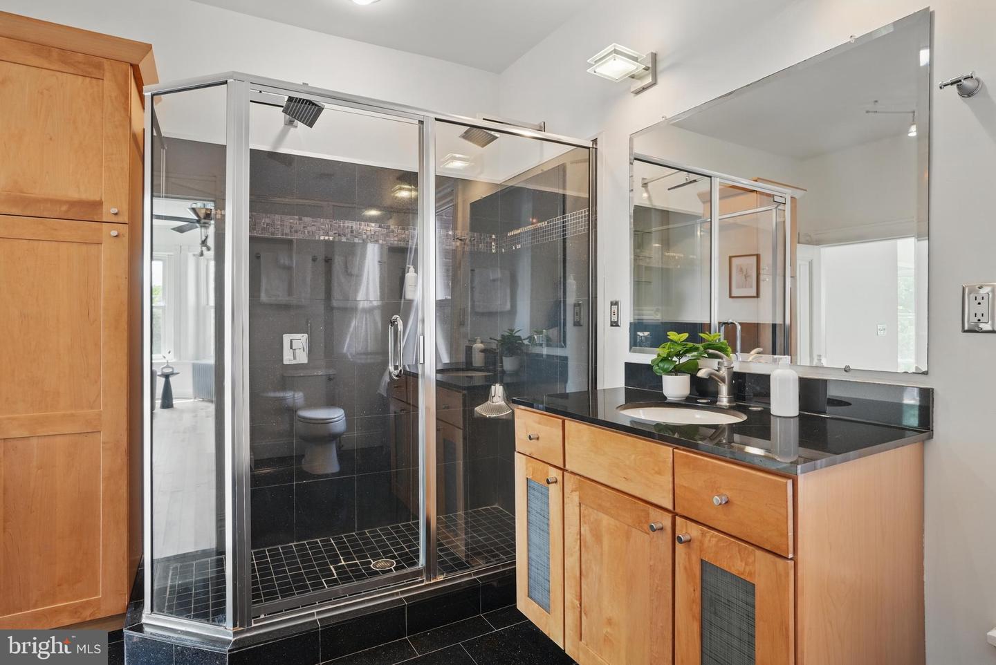 136 R ST NE, WASHINGTON, District Of Columbia 20002, 3 Bedrooms Bedrooms, ,3 BathroomsBathrooms,Residential,For sale,136 R ST NE,DCDC2192938 MLS # DCDC2192938