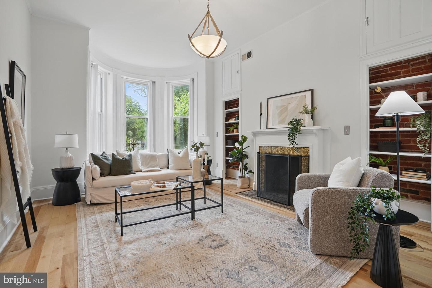 136 R ST NE, WASHINGTON, District Of Columbia 20002, 3 Bedrooms Bedrooms, ,3 BathroomsBathrooms,Residential,For sale,136 R ST NE,DCDC2192938 MLS # DCDC2192938
