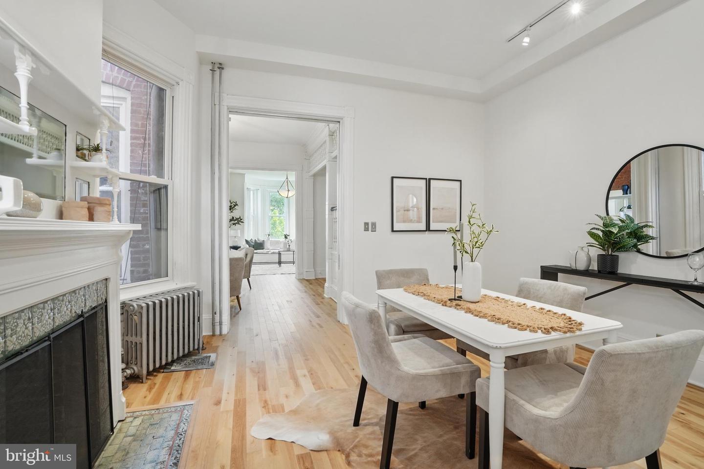 136 R ST NE, WASHINGTON, District Of Columbia 20002, 3 Bedrooms Bedrooms, ,3 BathroomsBathrooms,Residential,For sale,136 R ST NE,DCDC2192938 MLS # DCDC2192938