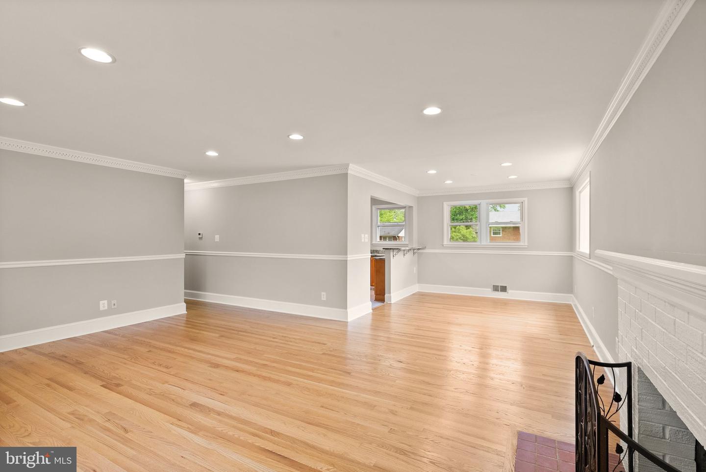 5301 NUTTING DR, SPRINGFIELD, Virginia 22151, 3 Bedrooms Bedrooms, ,3 BathroomsBathrooms,Residential,For sale,5301 NUTTING DR,VAFX2231714 MLS # VAFX2231714