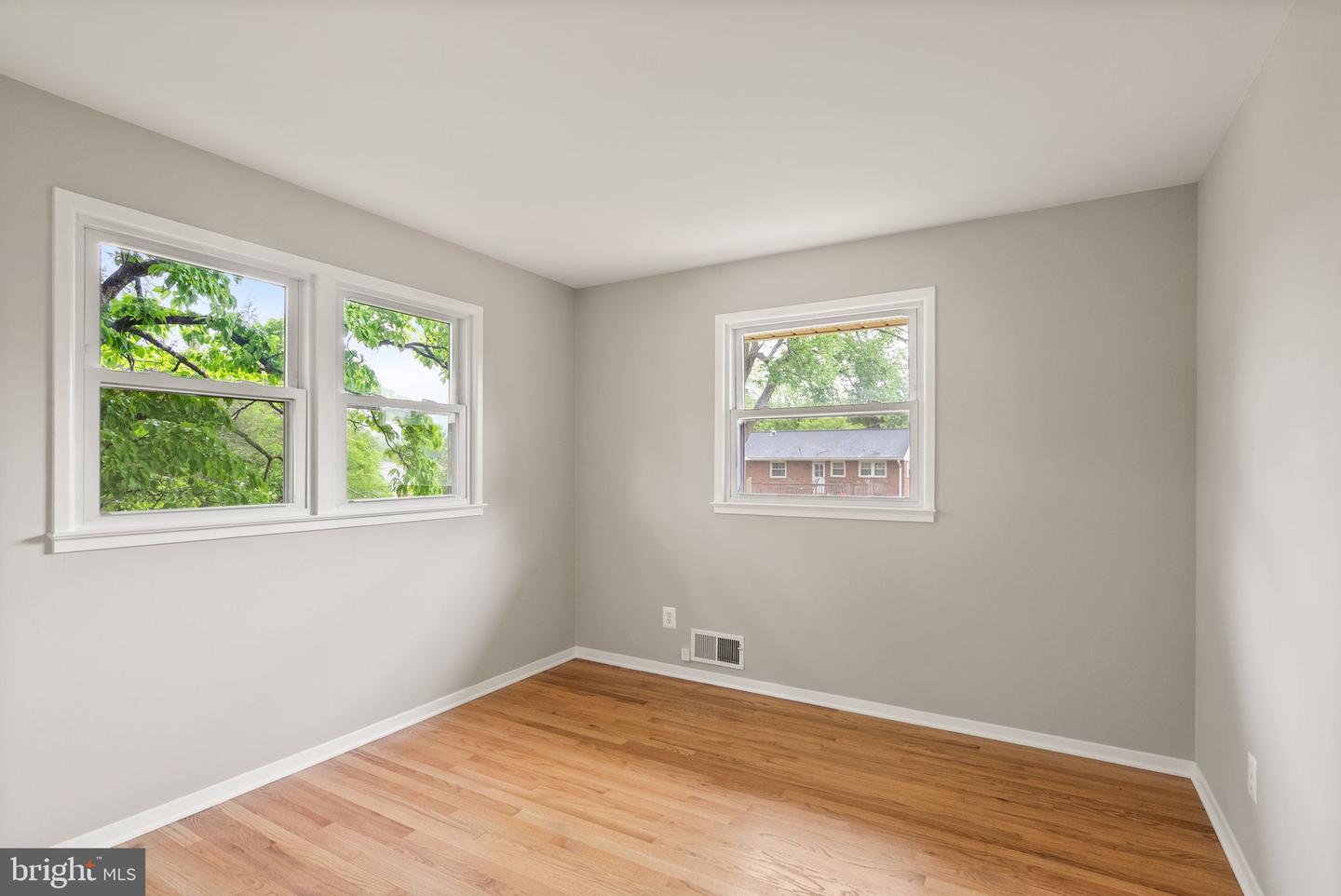 5301 NUTTING DR, SPRINGFIELD, Virginia 22151, 3 Bedrooms Bedrooms, ,3 BathroomsBathrooms,Residential,For sale,5301 NUTTING DR,VAFX2231714 MLS # VAFX2231714