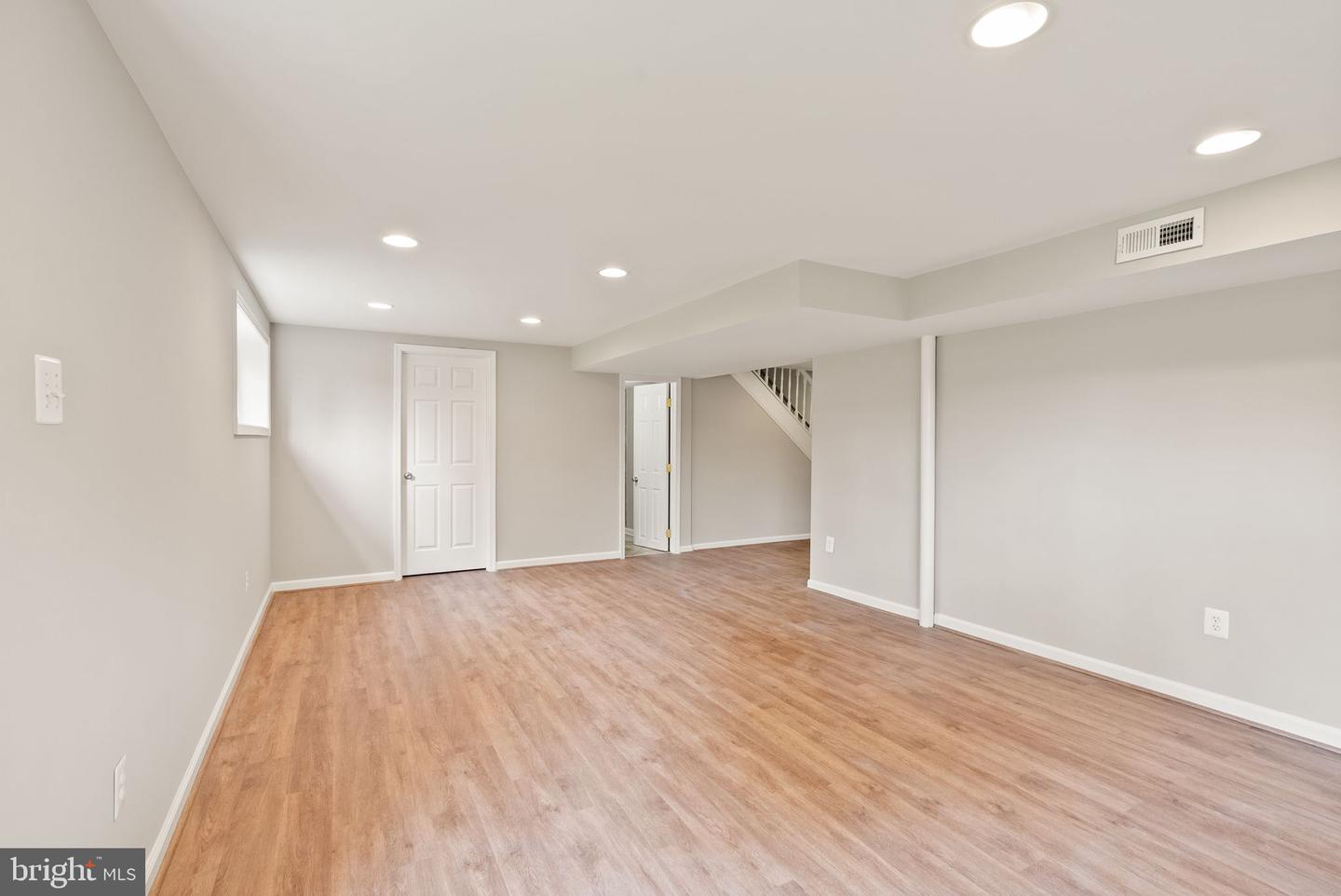 5301 NUTTING DR, SPRINGFIELD, Virginia 22151, 3 Bedrooms Bedrooms, ,3 BathroomsBathrooms,Residential,For sale,5301 NUTTING DR,VAFX2231714 MLS # VAFX2231714