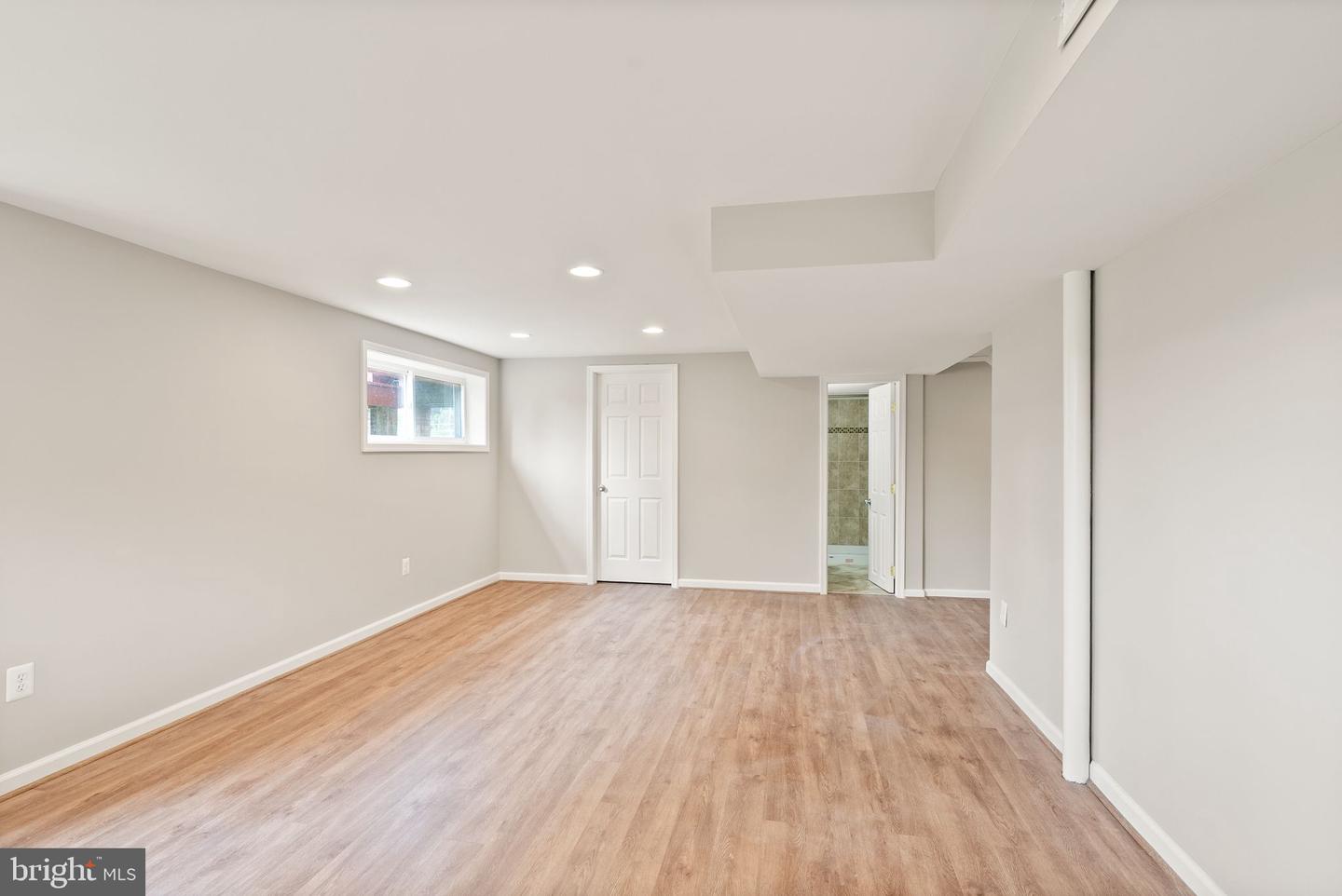 5301 NUTTING DR, SPRINGFIELD, Virginia 22151, 3 Bedrooms Bedrooms, ,3 BathroomsBathrooms,Residential,For sale,5301 NUTTING DR,VAFX2231714 MLS # VAFX2231714