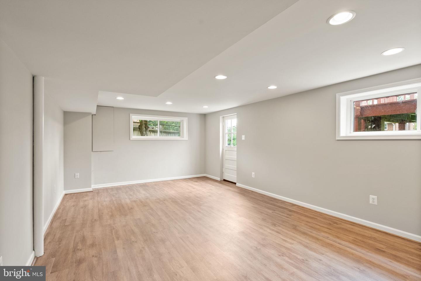 5301 NUTTING DR, SPRINGFIELD, Virginia 22151, 3 Bedrooms Bedrooms, ,3 BathroomsBathrooms,Residential,For sale,5301 NUTTING DR,VAFX2231714 MLS # VAFX2231714