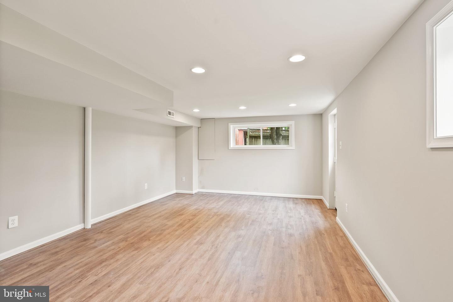 5301 NUTTING DR, SPRINGFIELD, Virginia 22151, 3 Bedrooms Bedrooms, ,3 BathroomsBathrooms,Residential,For sale,5301 NUTTING DR,VAFX2231714 MLS # VAFX2231714