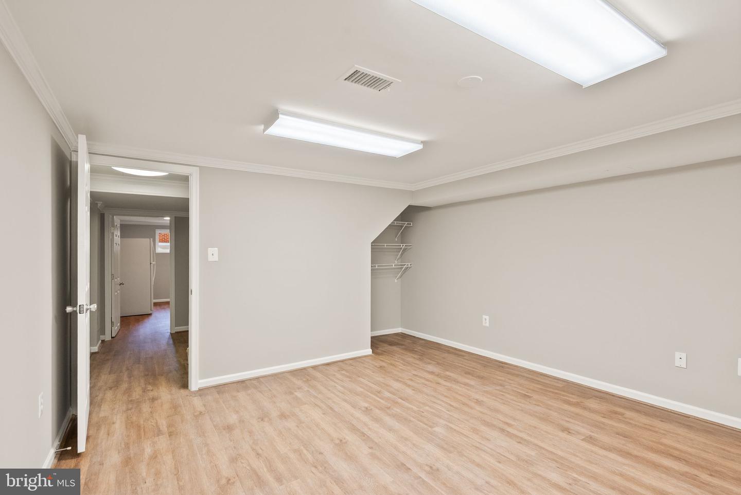 5301 NUTTING DR, SPRINGFIELD, Virginia 22151, 3 Bedrooms Bedrooms, ,3 BathroomsBathrooms,Residential,For sale,5301 NUTTING DR,VAFX2231714 MLS # VAFX2231714