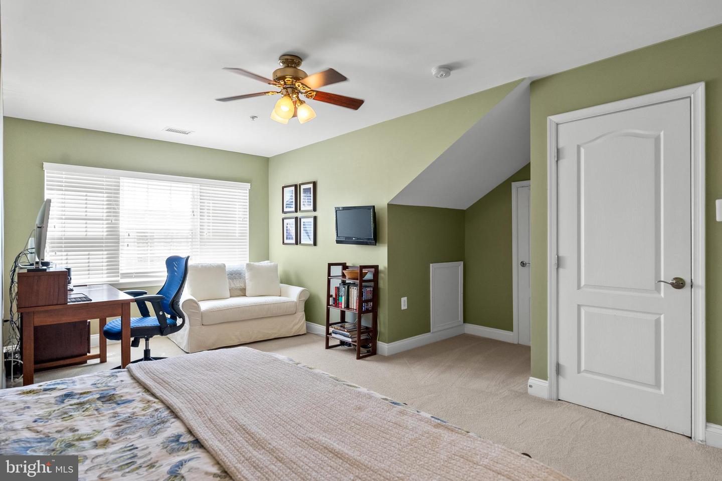 113 LAKE COOK DR, ALEXANDRIA, Virginia 22304, 4 Bedrooms Bedrooms, ,3 BathroomsBathrooms,Residential,For sale,113 LAKE COOK DR,VAAX2043698 MLS # VAAX2043698