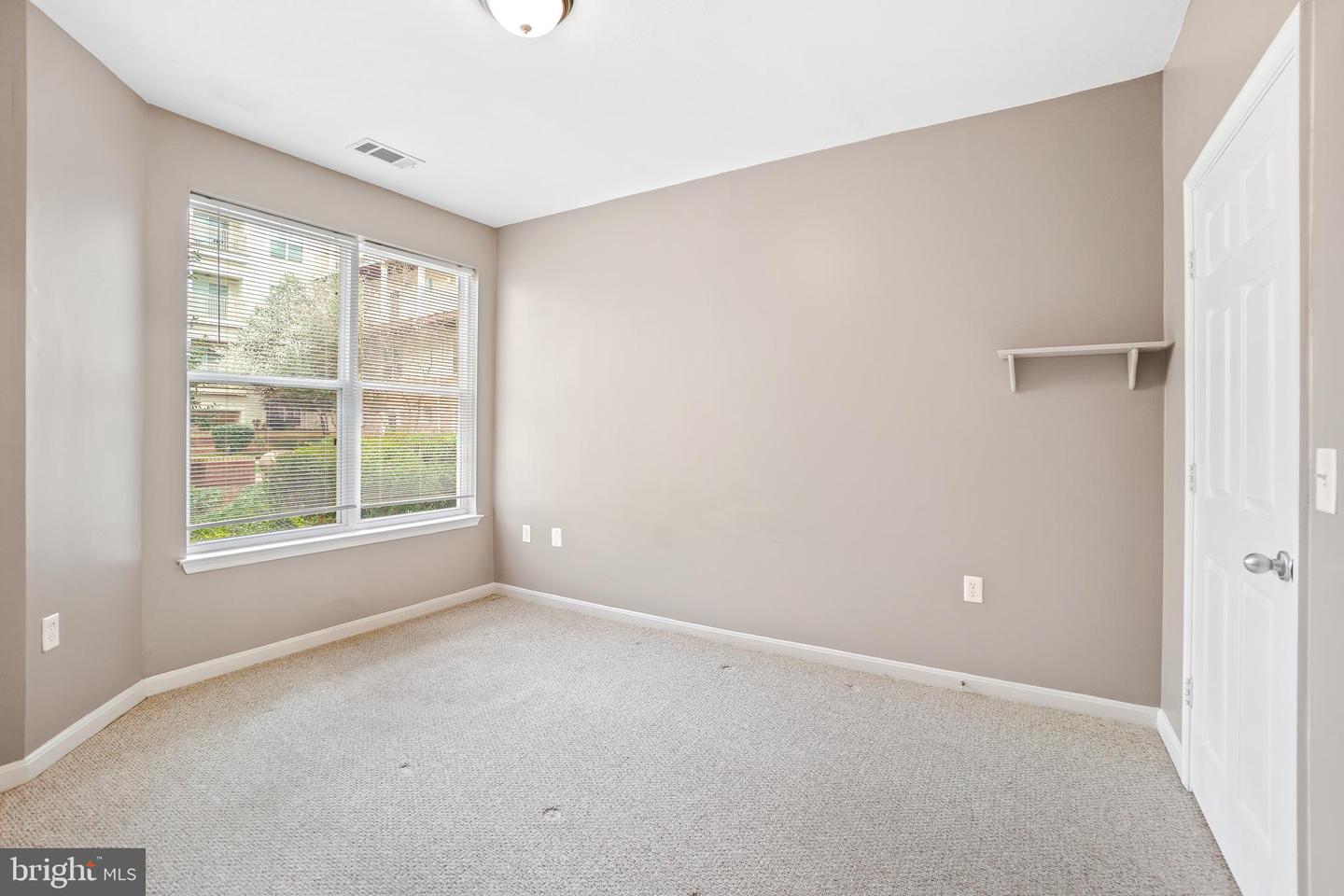 2791 CENTERBORO DR #186, VIENNA, Virginia 22181, 2 Bedrooms Bedrooms, ,2 BathroomsBathrooms,Residential,For sale,2791 CENTERBORO DR #186,VAFX2232394 MLS # VAFX2232394