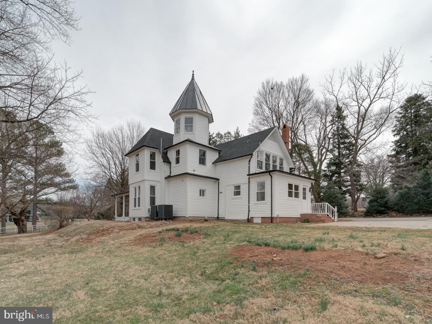 17115 SIMPSON CIR, PAEONIAN SPRINGS, Virginia 20129, 4 Bedrooms Bedrooms, ,3 BathroomsBathrooms,Residential,For sale,17115 SIMPSON CIR,VALO2092774 MLS # VALO2092774