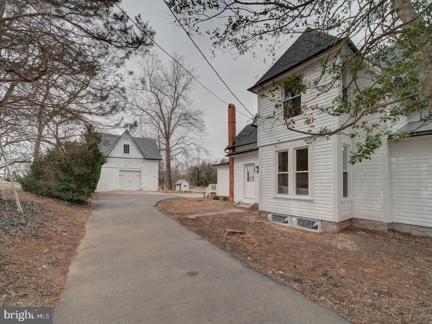 17115 SIMPSON CIR, PAEONIAN SPRINGS, Virginia 20129, 4 Bedrooms Bedrooms, ,3 BathroomsBathrooms,Residential,For sale,17115 SIMPSON CIR,VALO2092774 MLS # VALO2092774