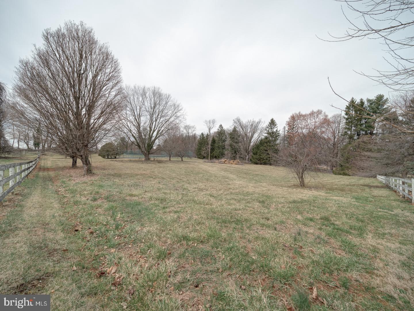17115 SIMPSON CIR, PAEONIAN SPRINGS, Virginia 20129, 4 Bedrooms Bedrooms, ,3 BathroomsBathrooms,Residential,For sale,17115 SIMPSON CIR,VALO2092774 MLS # VALO2092774