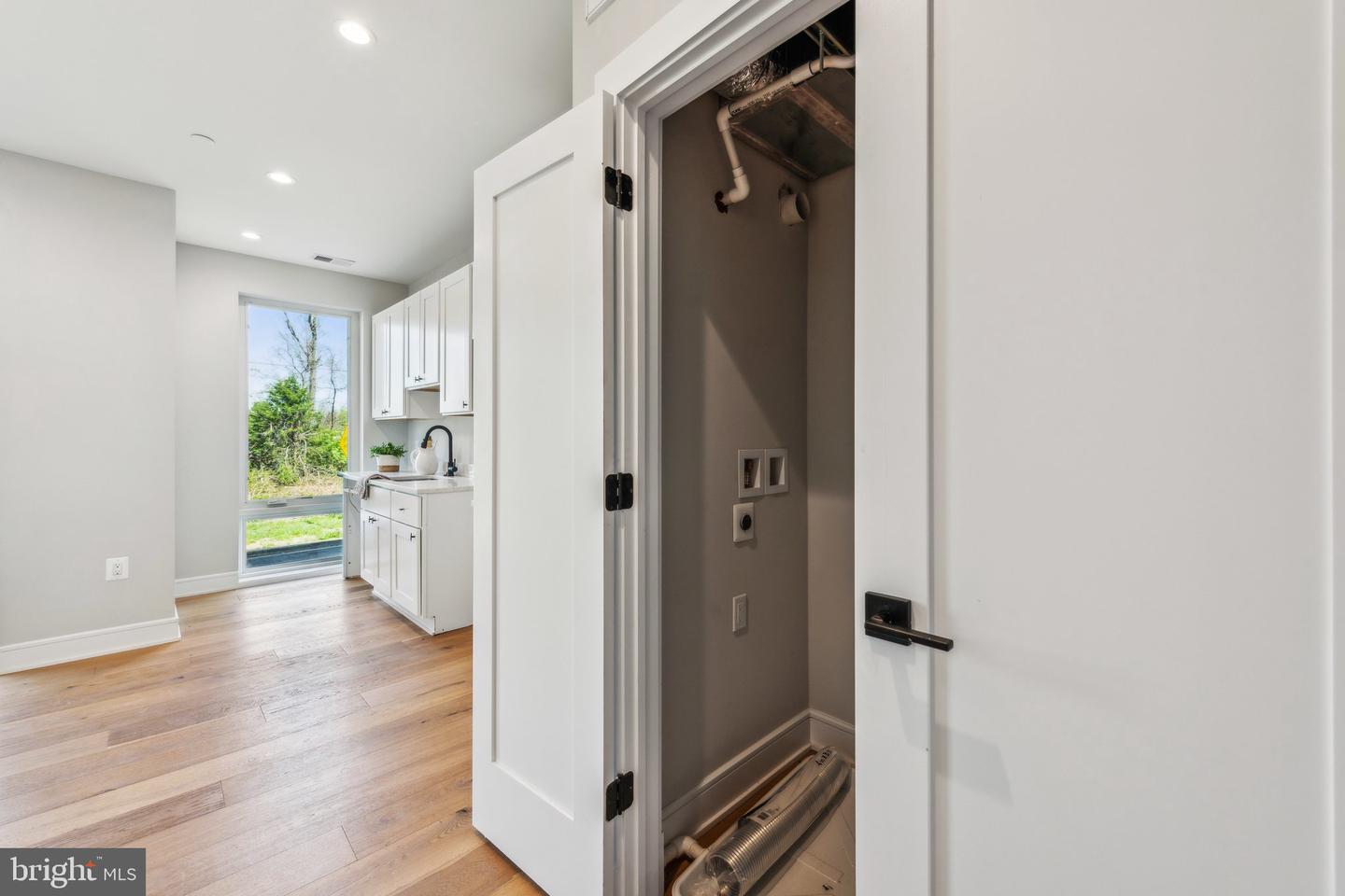 1955 FAIRLAWN ST SE #101, WASHINGTON, District Of Columbia 20020, 1 Bedroom Bedrooms, ,1 BathroomBathrooms,Residential,For sale,1955 FAIRLAWN ST SE #101,DCDC2193708 MLS # DCDC2193708