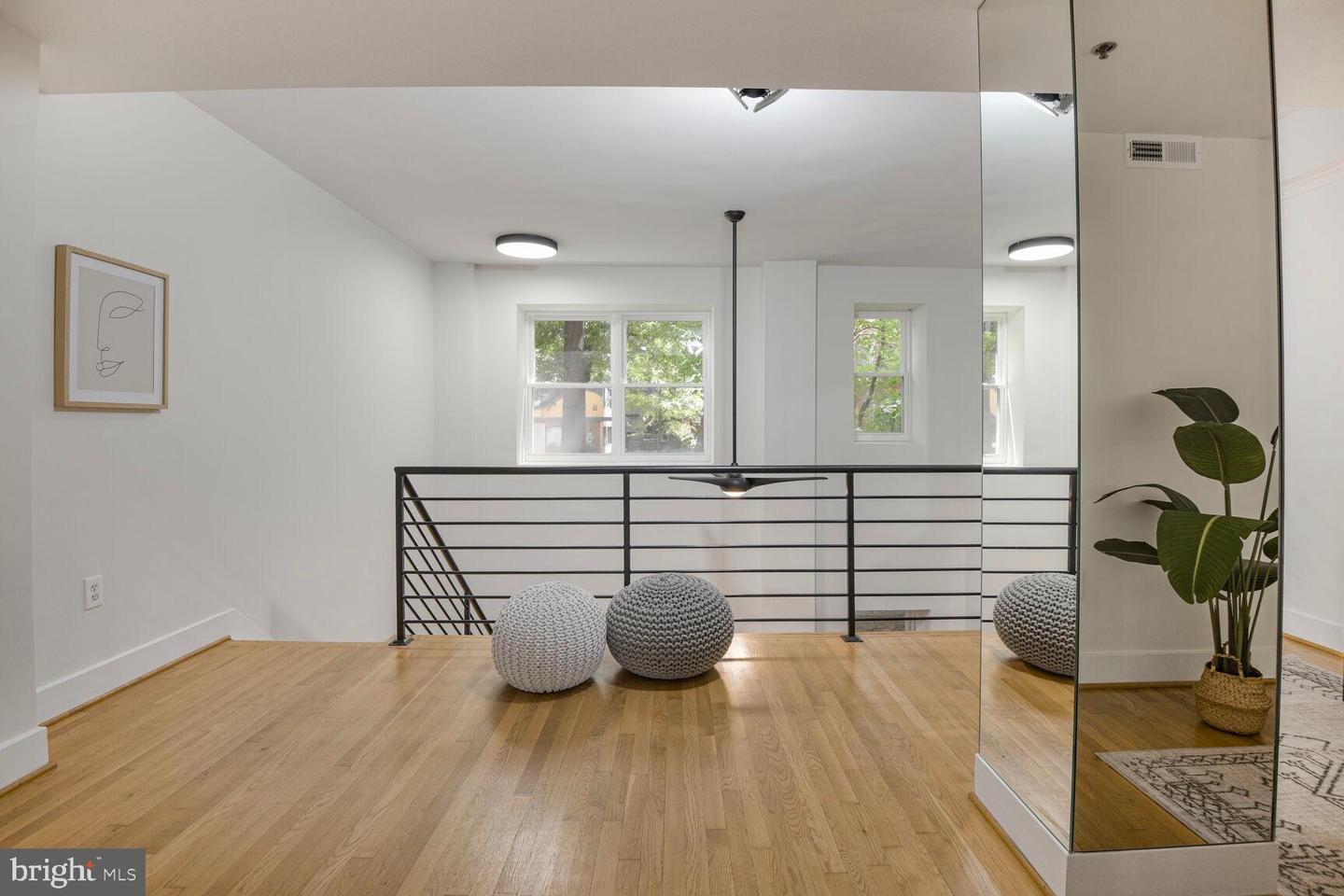 1437 RHODE ISLAND AVE NW #101, WASHINGTON, District Of Columbia 20005, 2 Bedrooms Bedrooms, ,2 BathroomsBathrooms,Residential,For sale,1437 RHODE ISLAND AVE NW #101,DCDC2194082 MLS # DCDC2194082