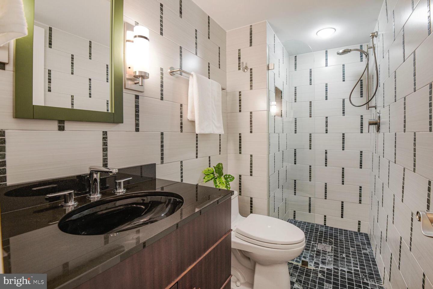 1437 RHODE ISLAND AVE NW #101, WASHINGTON, District Of Columbia 20005, 2 Bedrooms Bedrooms, ,2 BathroomsBathrooms,Residential,For sale,1437 RHODE ISLAND AVE NW #101,DCDC2194082 MLS # DCDC2194082