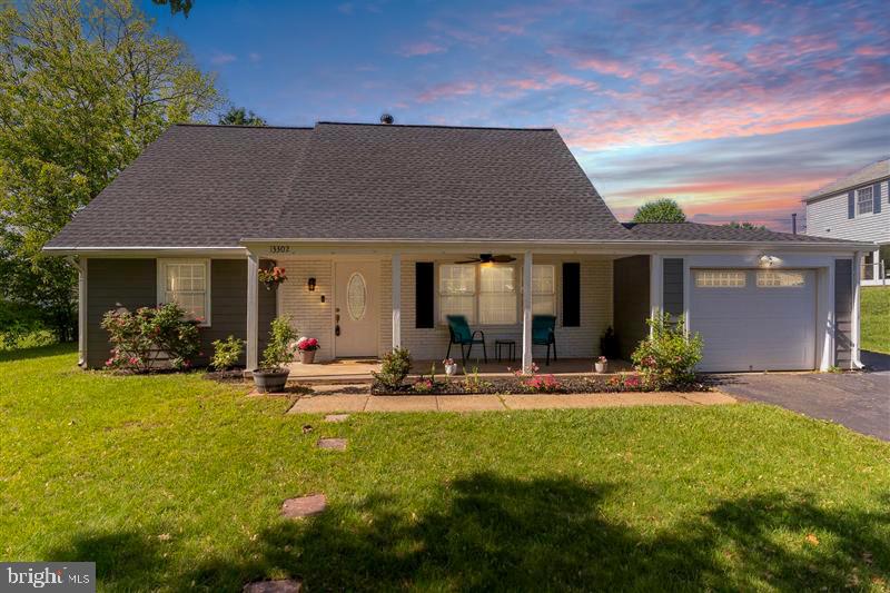 13302 POINT PLEASANT DR, FAIRFAX, Virginia 22033, 4 Bedrooms Bedrooms, 6 Rooms Rooms,2 BathroomsBathrooms,Residential,For sale,13302 POINT PLEASANT DR,VAFX2233046 MLS # VAFX2233046