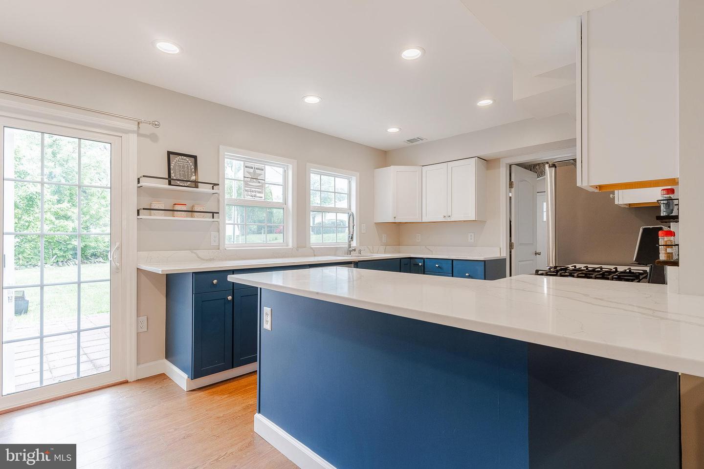 13302 POINT PLEASANT DR, FAIRFAX, Virginia 22033, 4 Bedrooms Bedrooms, 6 Rooms Rooms,2 BathroomsBathrooms,Residential,For sale,13302 POINT PLEASANT DR,VAFX2233046 MLS # VAFX2233046