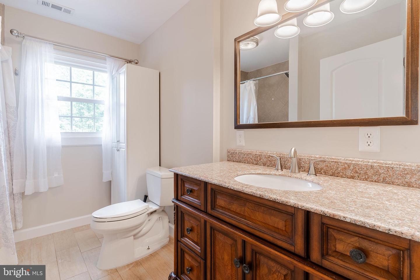 13302 POINT PLEASANT DR, FAIRFAX, Virginia 22033, 4 Bedrooms Bedrooms, 6 Rooms Rooms,2 BathroomsBathrooms,Residential,For sale,13302 POINT PLEASANT DR,VAFX2233046 MLS # VAFX2233046