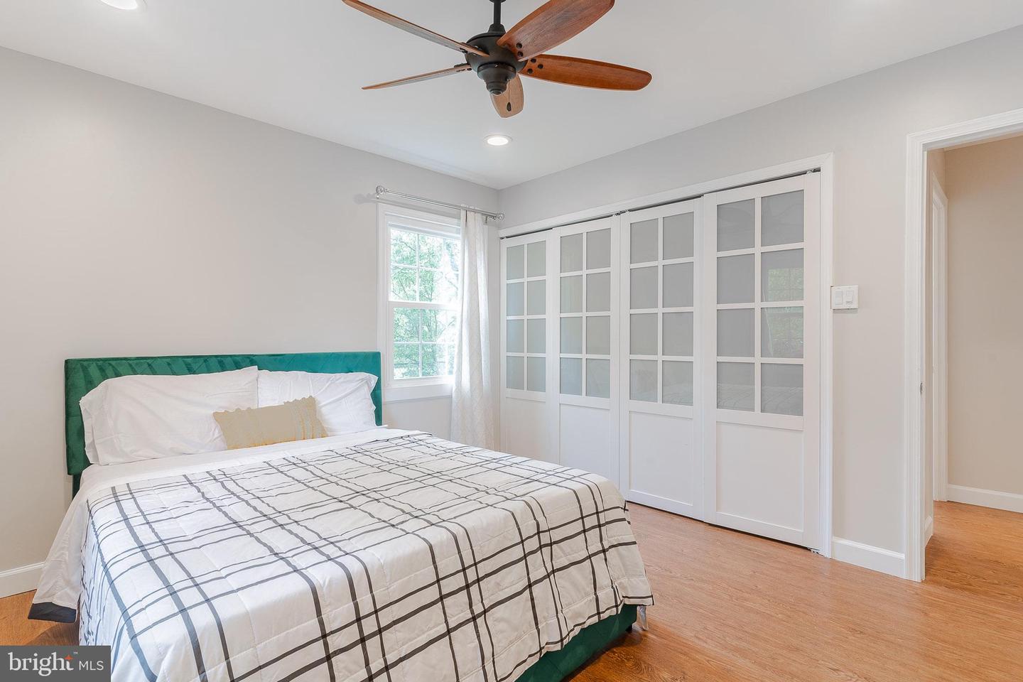13302 POINT PLEASANT DR, FAIRFAX, Virginia 22033, 4 Bedrooms Bedrooms, 6 Rooms Rooms,2 BathroomsBathrooms,Residential,For sale,13302 POINT PLEASANT DR,VAFX2233046 MLS # VAFX2233046