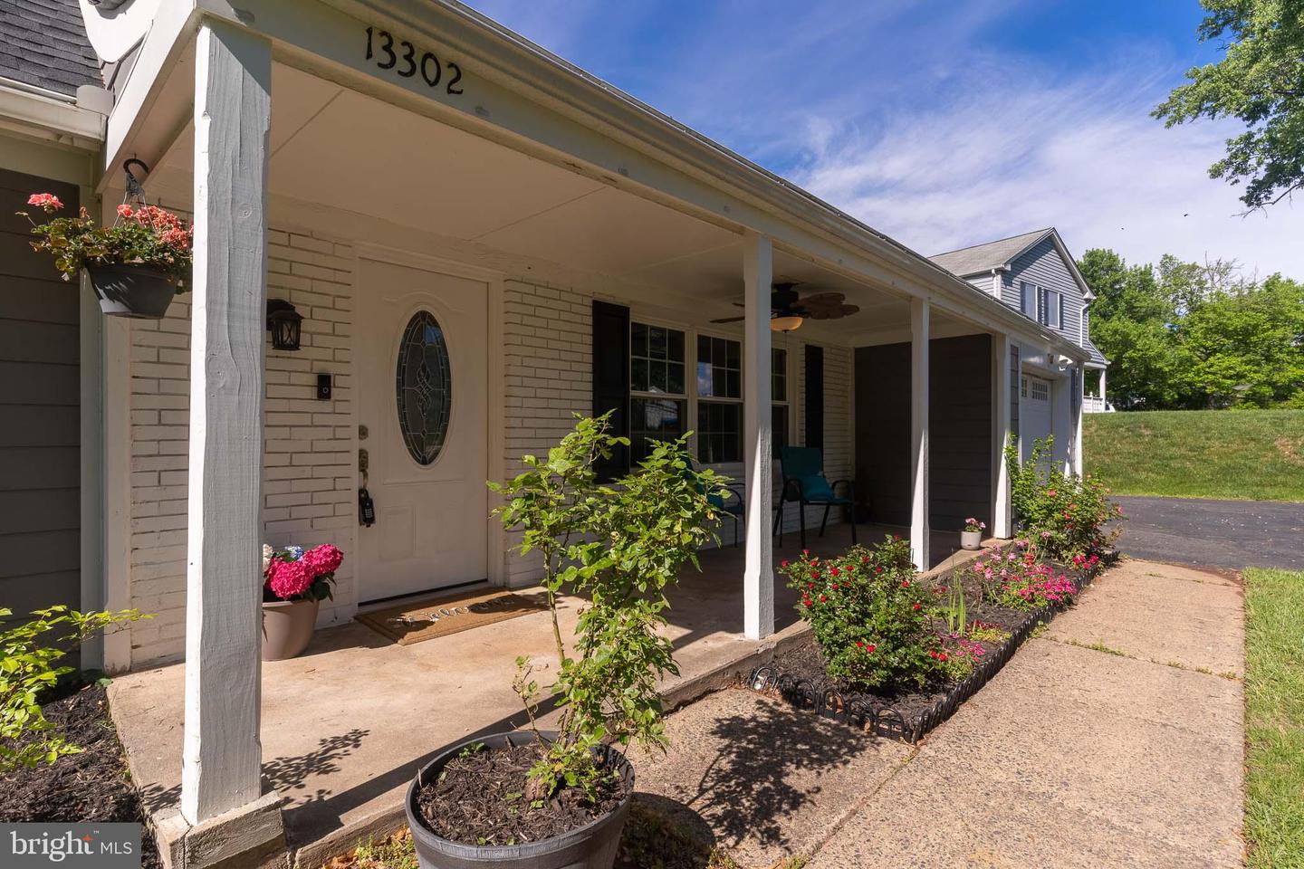 13302 POINT PLEASANT DR, FAIRFAX, Virginia 22033, 4 Bedrooms Bedrooms, 6 Rooms Rooms,2 BathroomsBathrooms,Residential,For sale,13302 POINT PLEASANT DR,VAFX2233046 MLS # VAFX2233046
