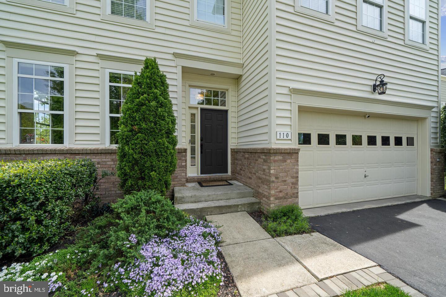110 ROSEBROOK CT NW, LEESBURG, Virginia 20176, 5 Bedrooms Bedrooms, ,4 BathroomsBathrooms,Residential,For sale,110 ROSEBROOK CT NW,VALO2093162 MLS # VALO2093162