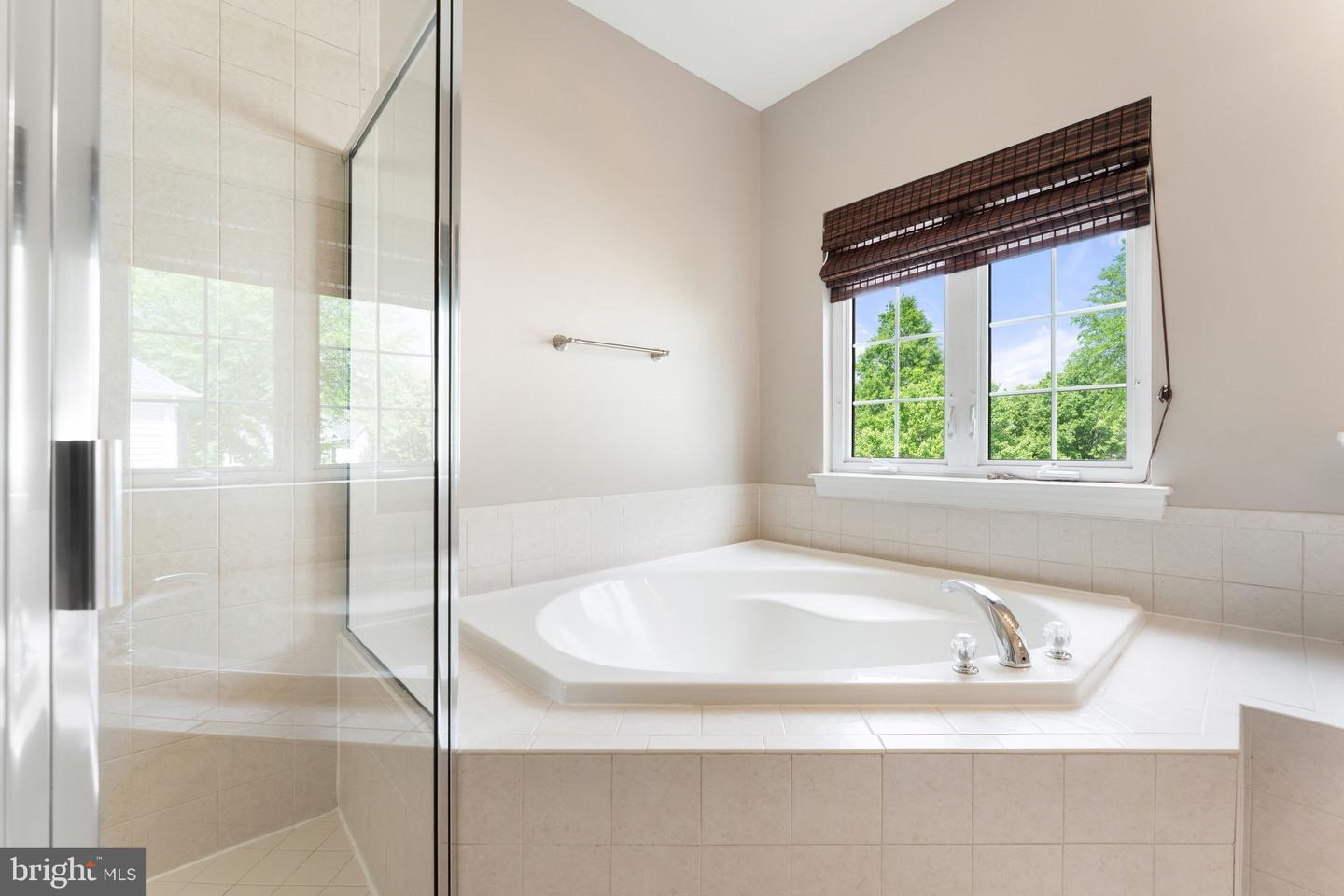 110 ROSEBROOK CT NW, LEESBURG, Virginia 20176, 5 Bedrooms Bedrooms, ,4 BathroomsBathrooms,Residential,For sale,110 ROSEBROOK CT NW,VALO2093162 MLS # VALO2093162