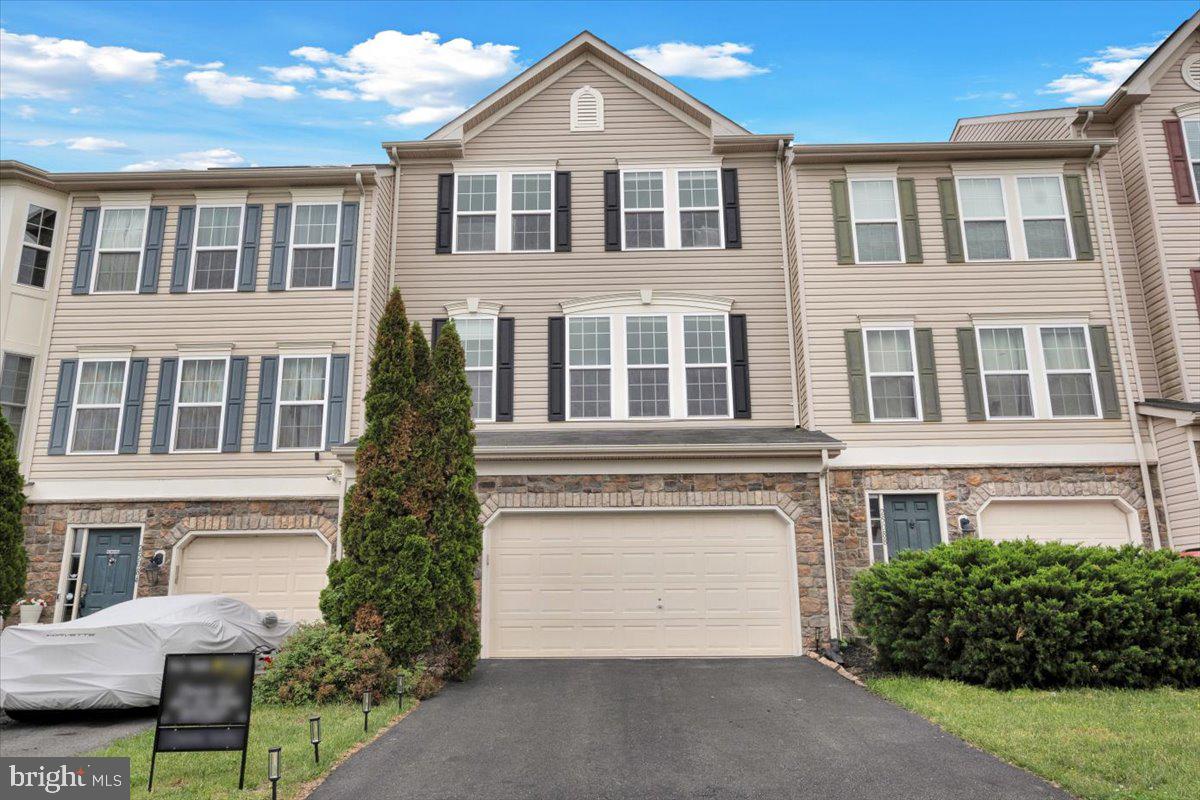 25086 MAGNETITE TER, ALDIE, Virginia 20105, 4 Bedrooms Bedrooms, ,3 BathroomsBathrooms,Residential,For sale,25086 MAGNETITE TER,VALO2093220 MLS # VALO2093220