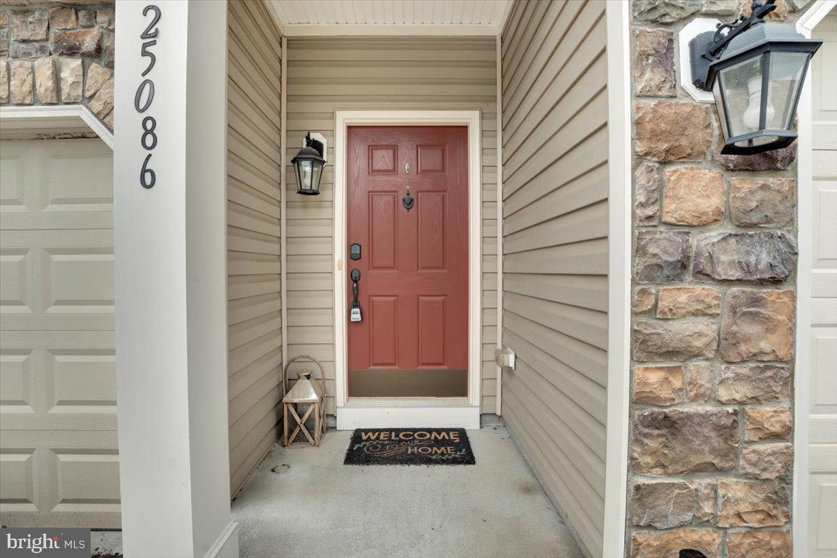 25086 MAGNETITE TER, ALDIE, Virginia 20105, 4 Bedrooms Bedrooms, ,3 BathroomsBathrooms,Residential,For sale,25086 MAGNETITE TER,VALO2093220 MLS # VALO2093220